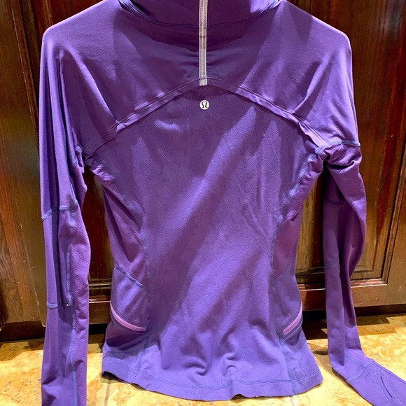 Lululemon pullover sweater. Size 6 - Picture 1 of 3